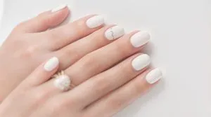 uñas blancas